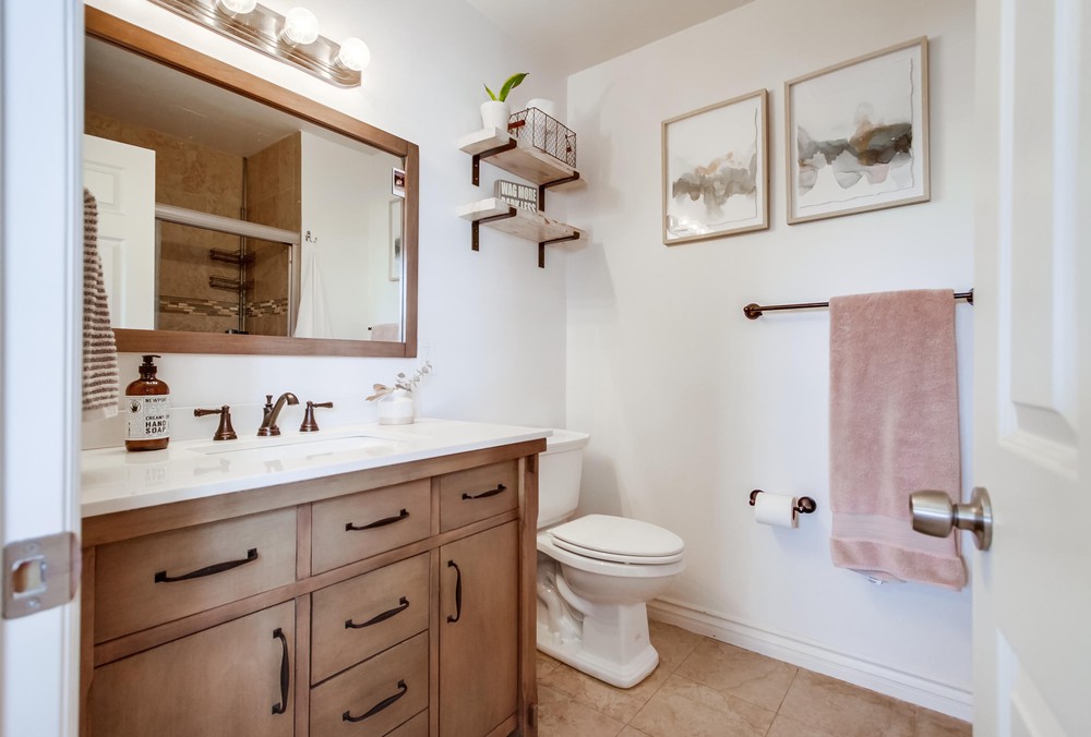 Virtual tour photo 32 of 57 for 5231 Jamestown Rd
