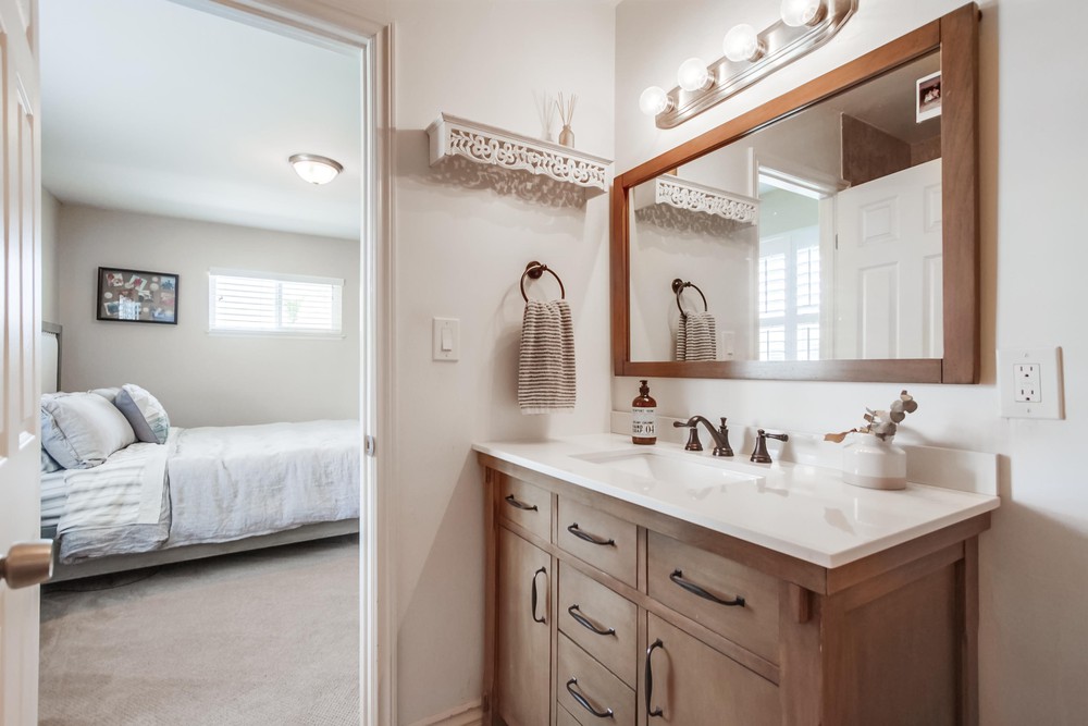 Virtual tour photo 34 of 57 for 5231 Jamestown Rd