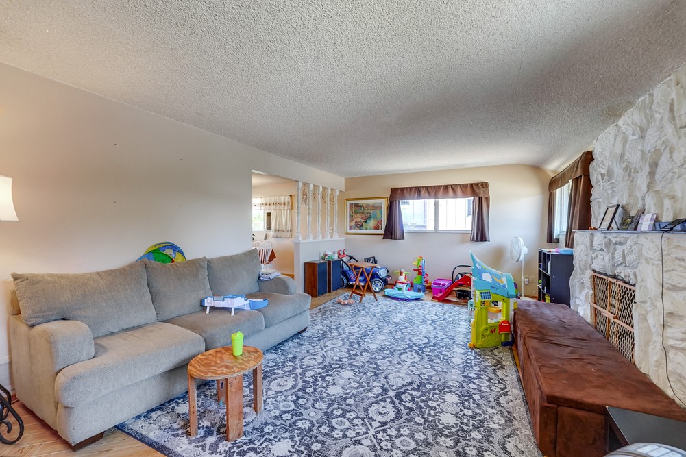 Virtual tour photo 6 of 42 for 5332 Prosperity Ln