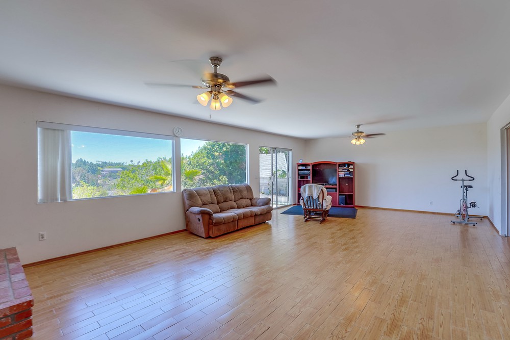 Virtual tour photo 10 of 42 for 5332 Prosperity Ln