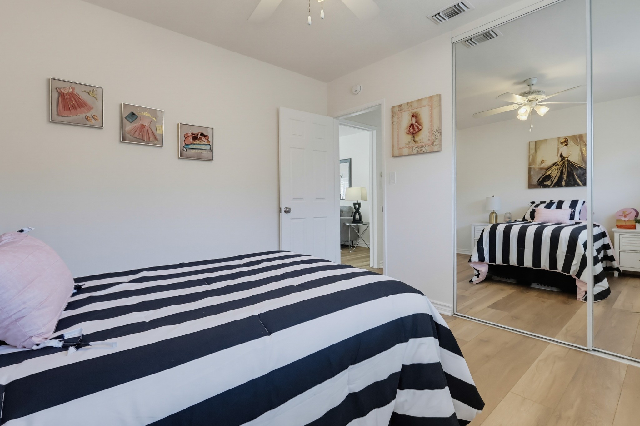 Virtual tour photo 32 of 67 for 5234 Knoxville Ave