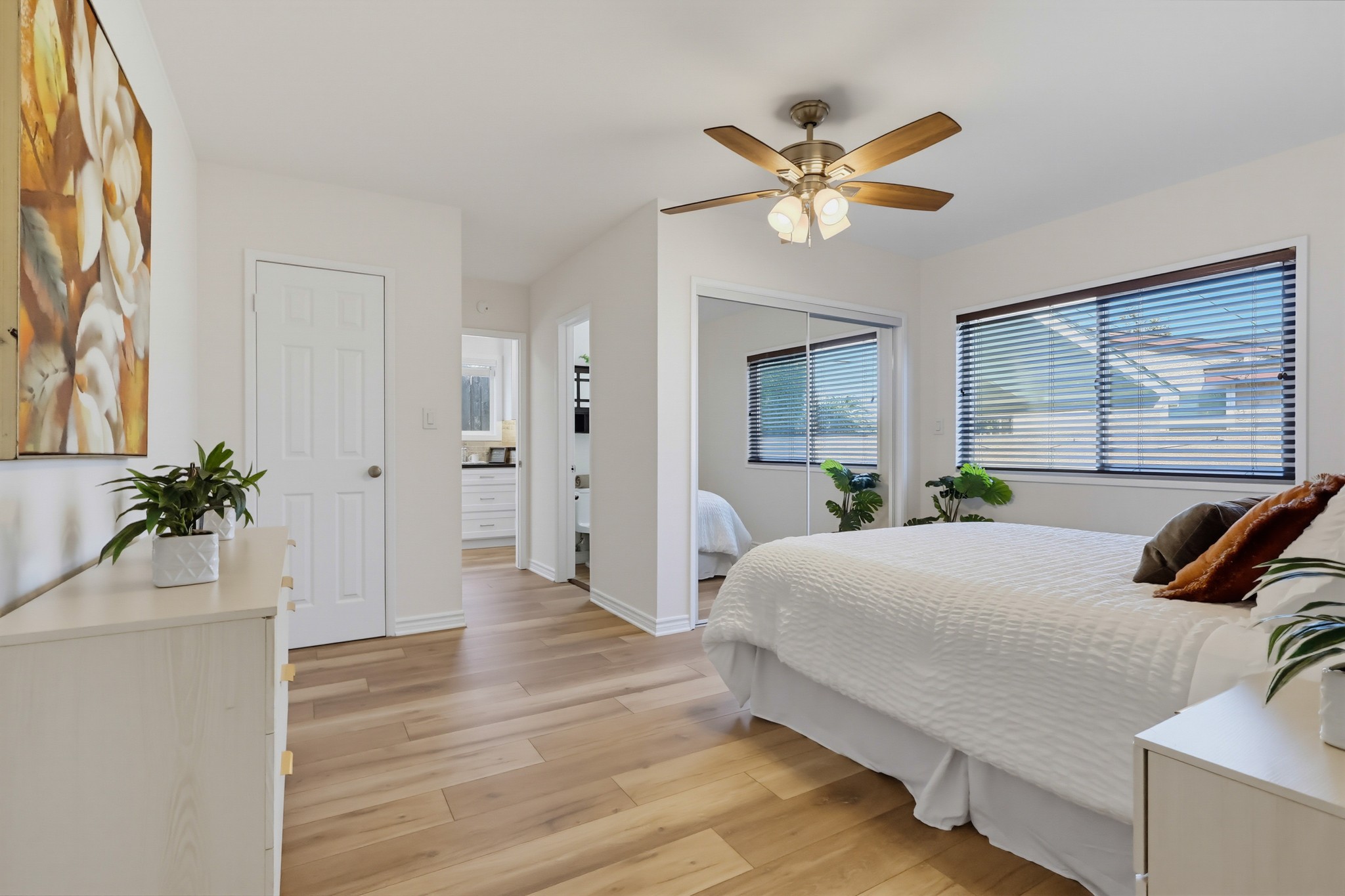Virtual tour photo 44 of 67 for 5234 Knoxville Ave