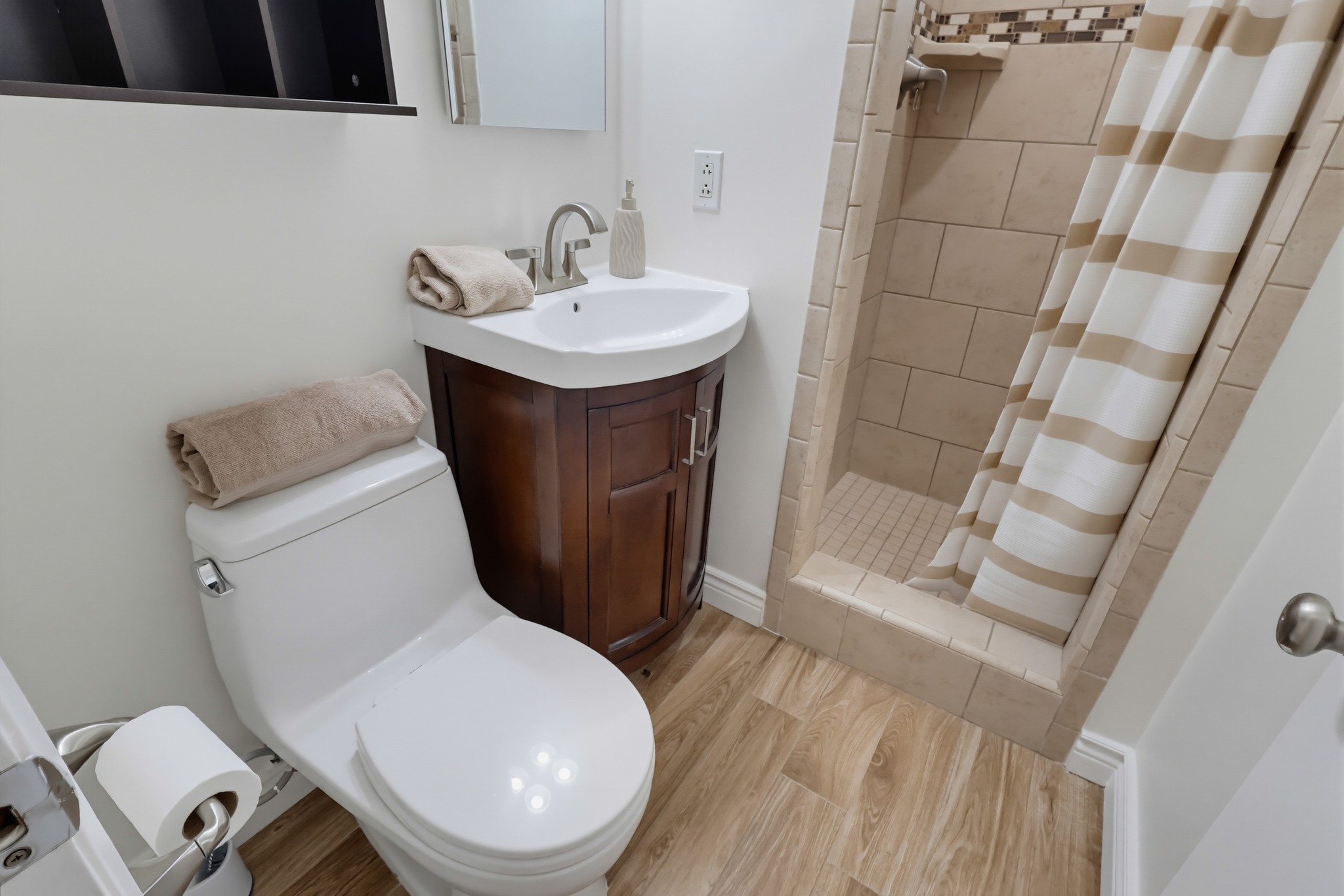 Virtual tour photo 51 of 67 for 5234 Knoxville Ave