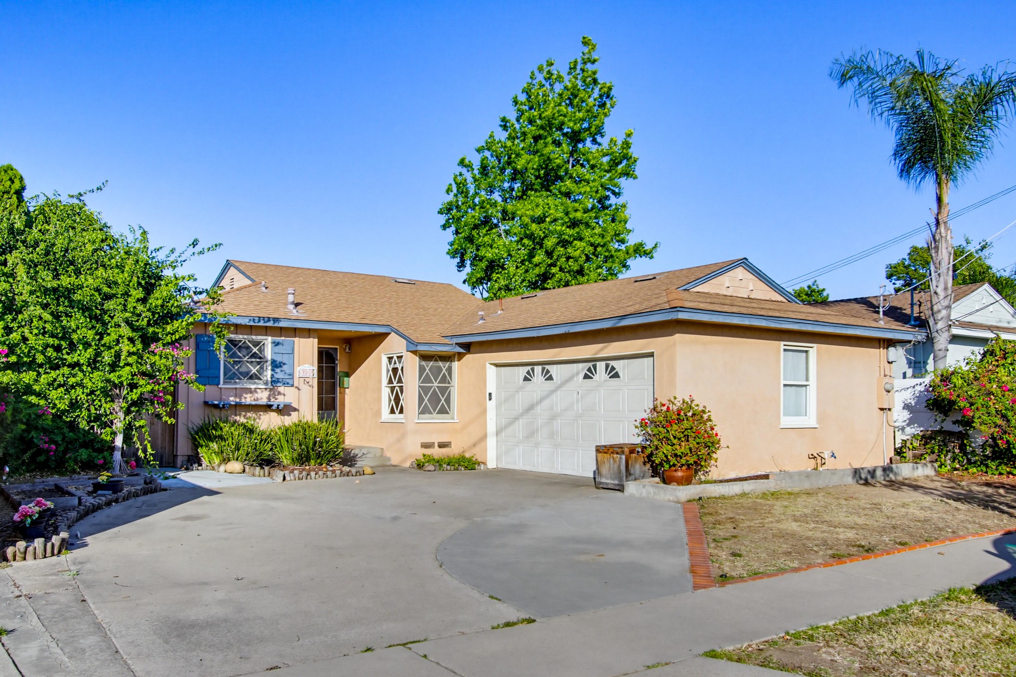 Virtual tour photo 1 of 65 for 5236 Lewison Ave