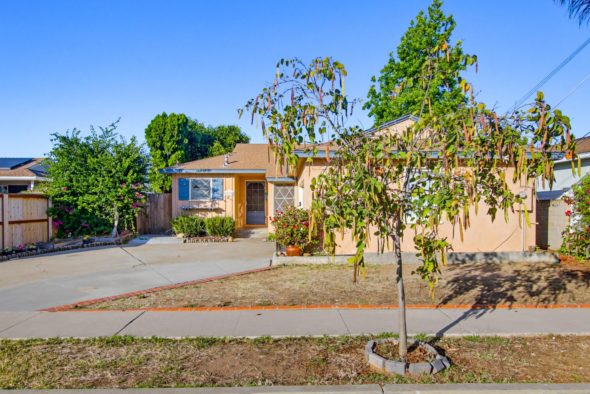 Virtual tour photo 3 of 65 for 5236 Lewison Ave