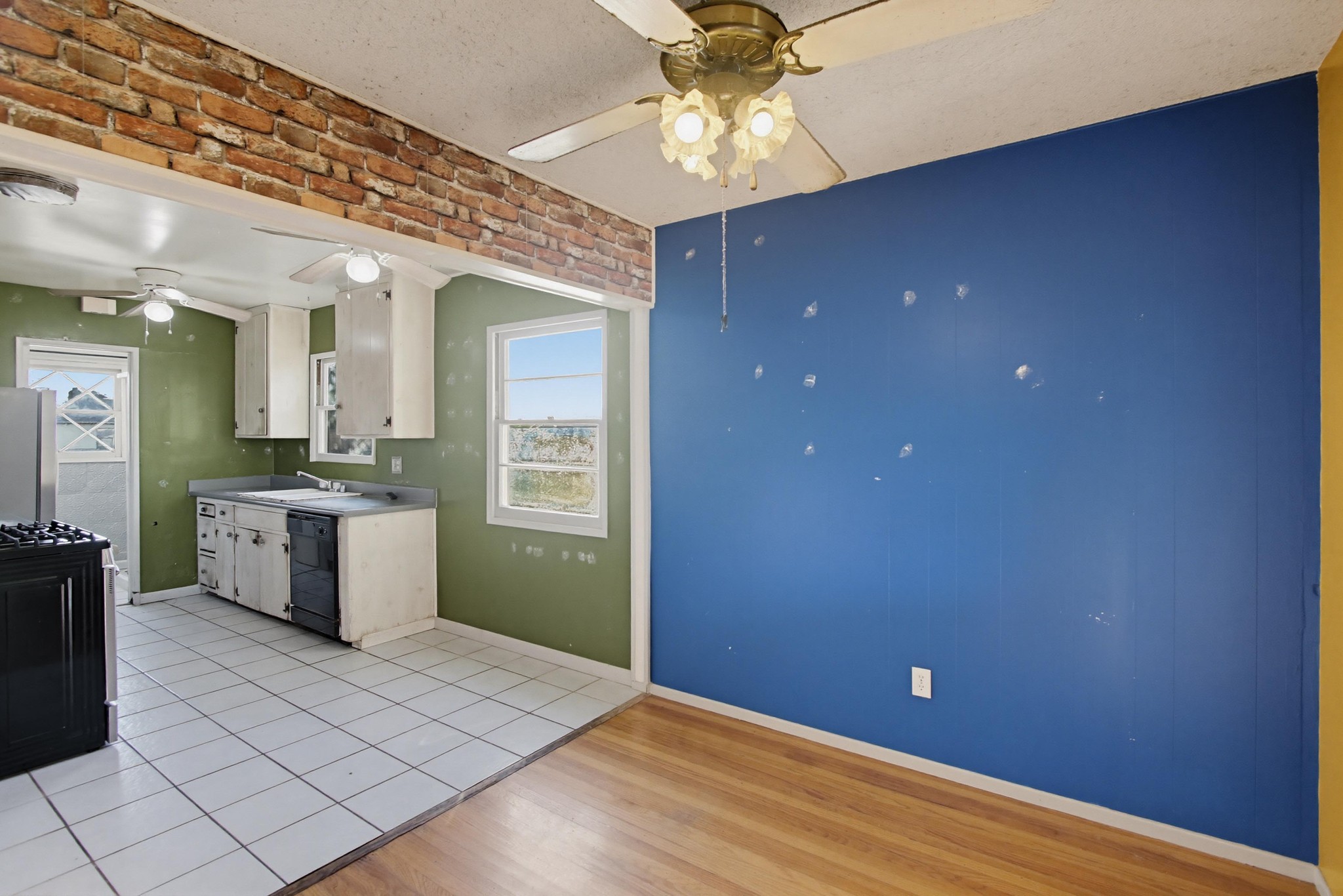 Virtual tour photo 16 of 65 for 5236 Lewison Ave