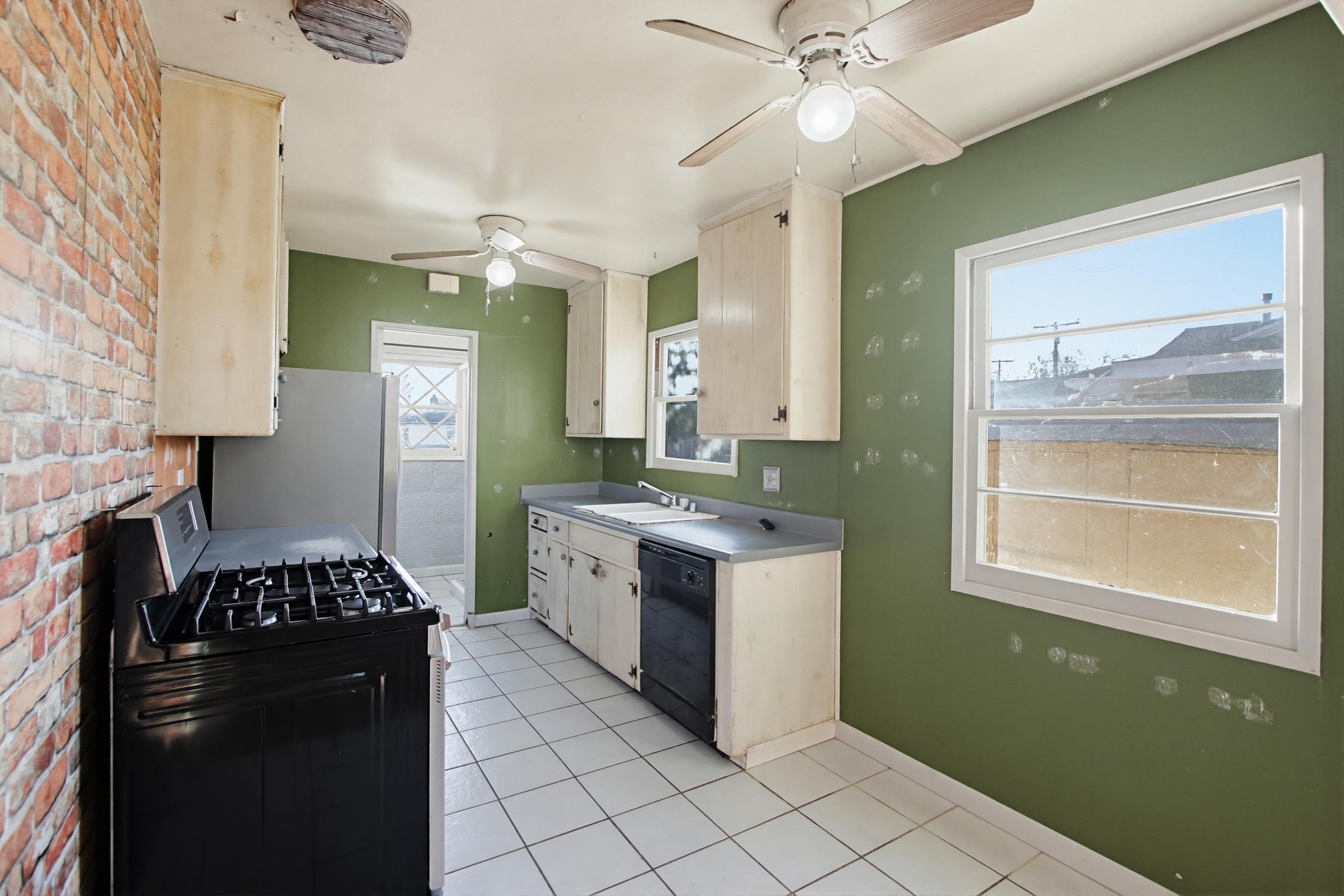 Virtual tour photo 21 of 65 for 5236 Lewison Ave
