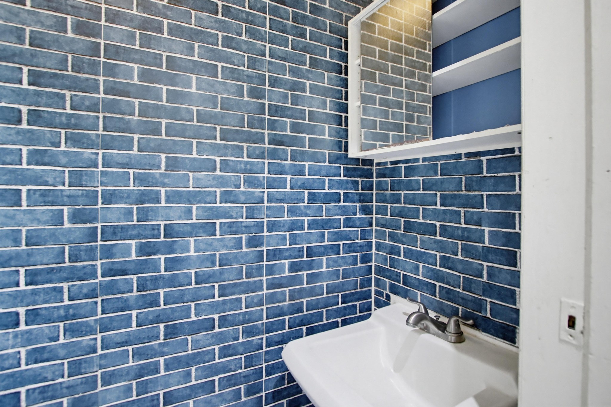 Virtual tour photo 27 of 65 for 5236 Lewison Ave
