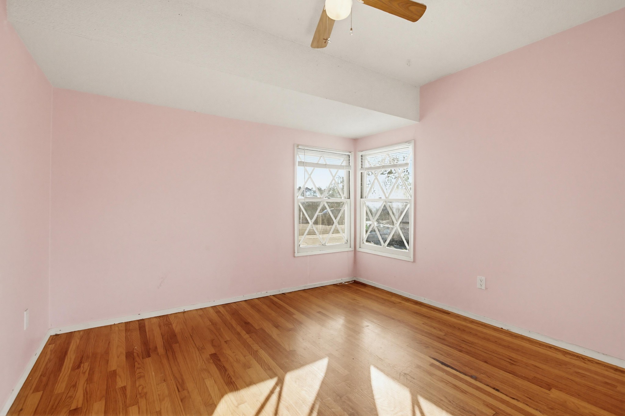 Virtual tour photo 36 of 65 for 5236 Lewison Ave