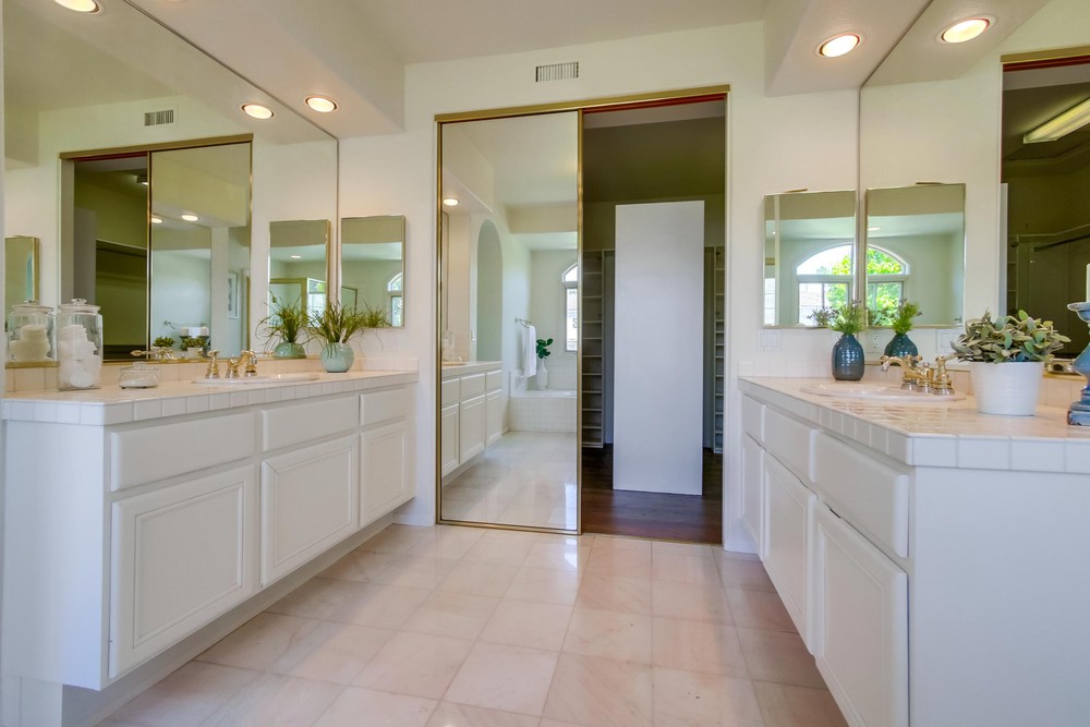 Virtual tour photo 35 of 45 for 5238 Renaissance Ave