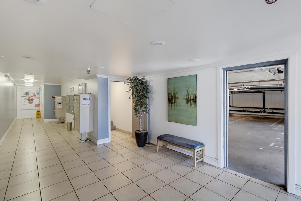 Virtual tour photo 7 of 57 for 524 Venice Way