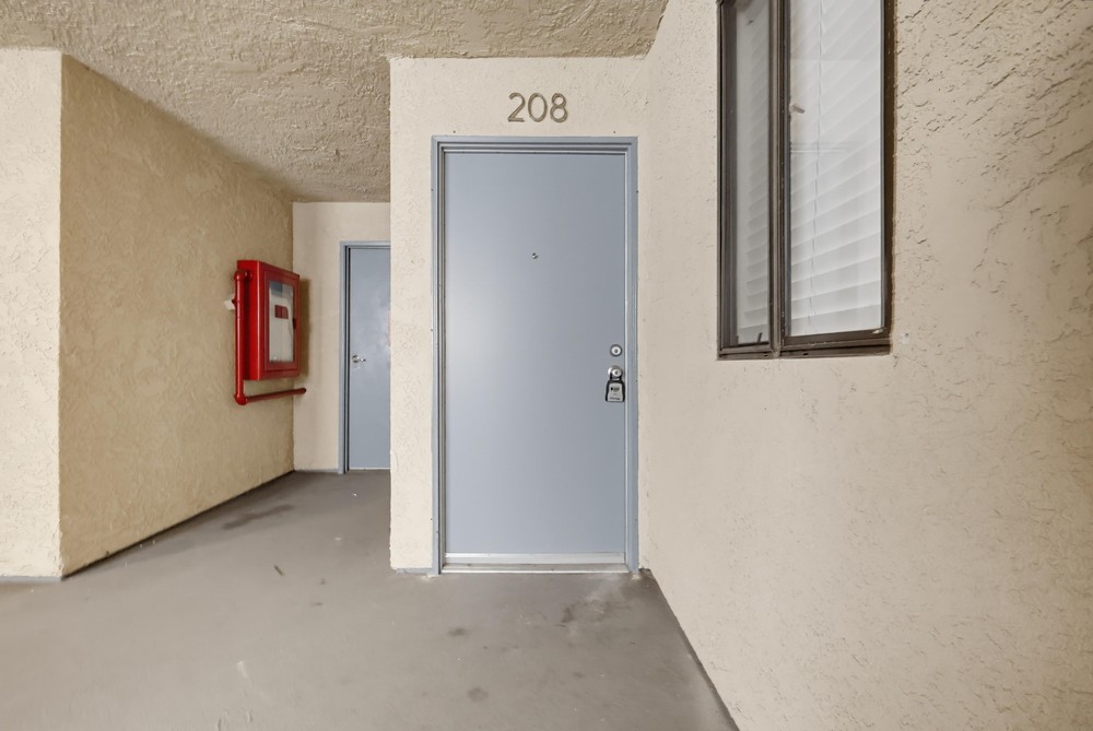 Virtual tour photo 8 of 57 for 524 Venice Way