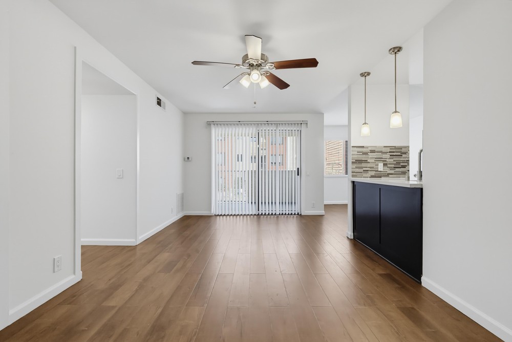 Virtual tour photo 11 of 57 for 524 Venice Way