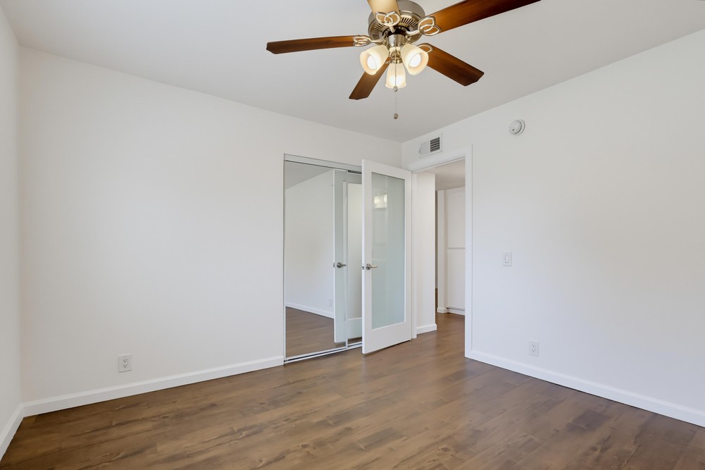 Virtual tour photo 36 of 57 for 524 Venice Way