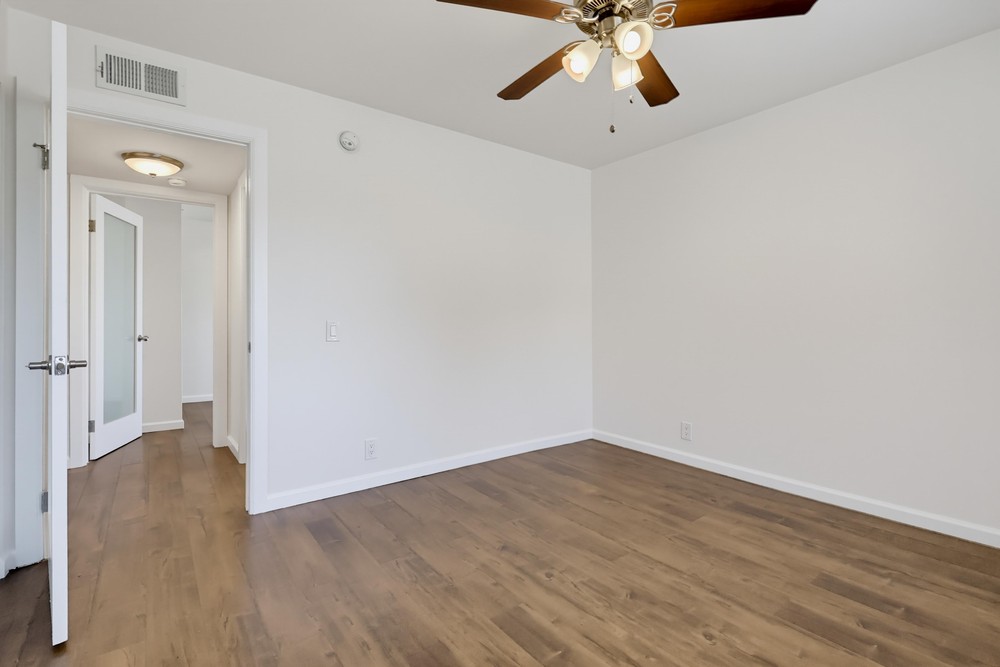 Virtual tour photo 37 of 57 for 524 Venice Way