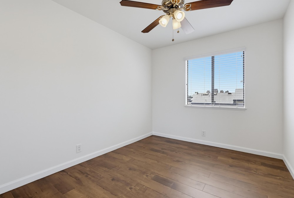 Virtual tour photo 39 of 57 for 524 Venice Way