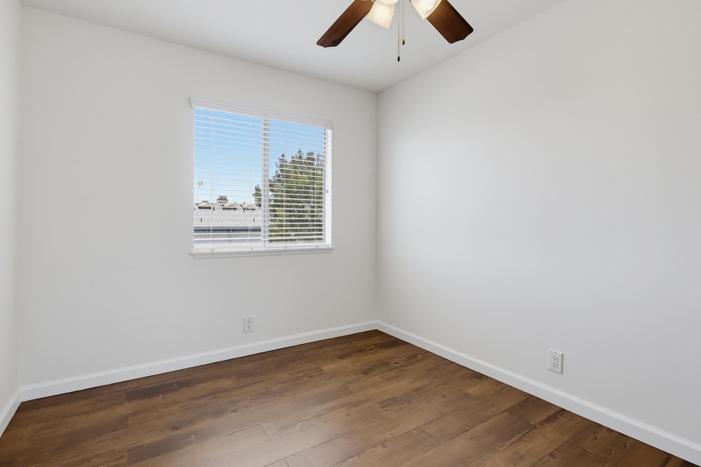 Virtual tour photo 40 of 57 for 524 Venice Way