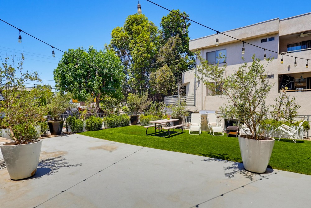 Virtual tour photo 52 of 57 for 524 Venice Way