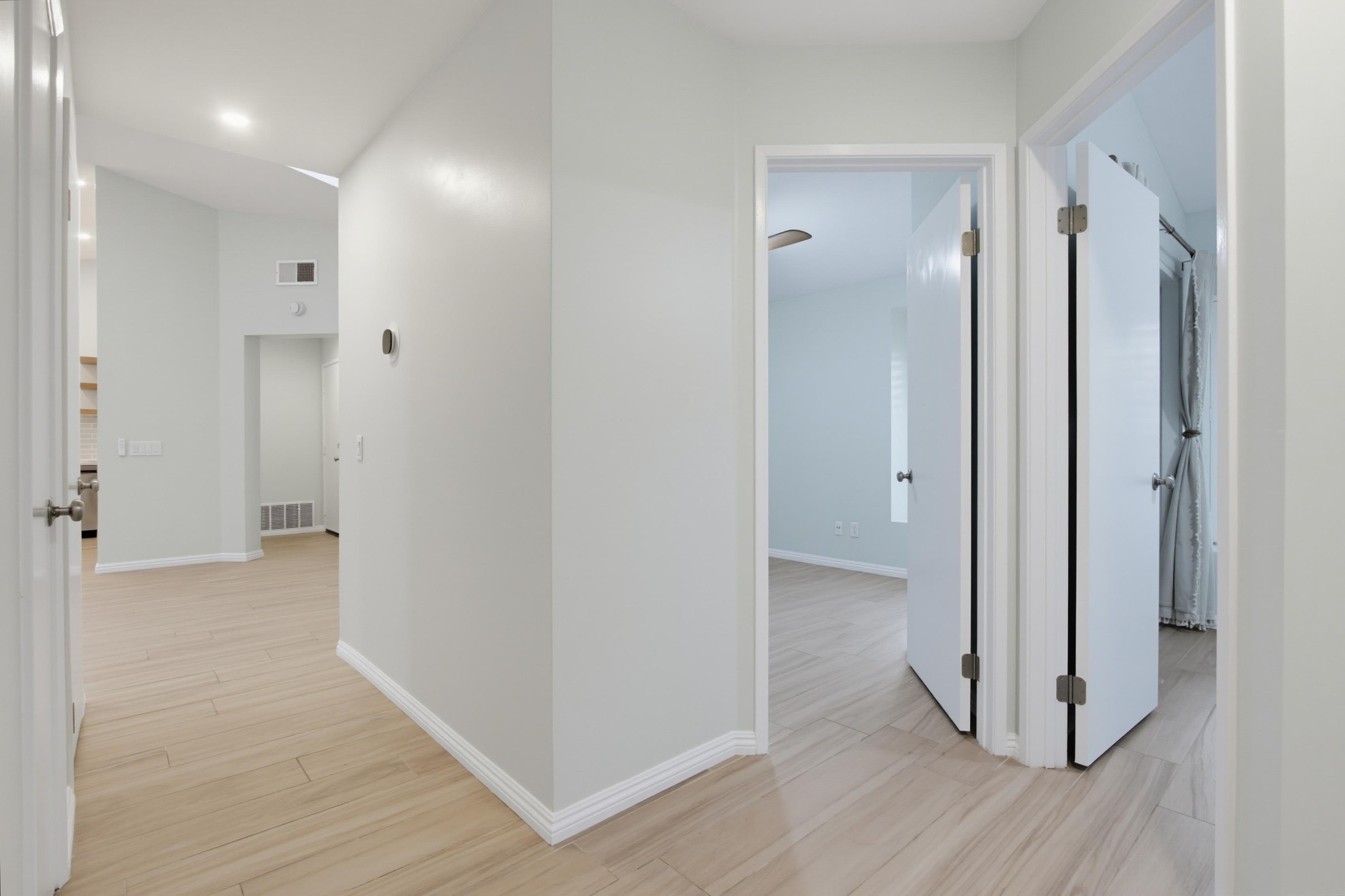 Virtual tour photo 31 of 68 for 5241 Mandarin Dr