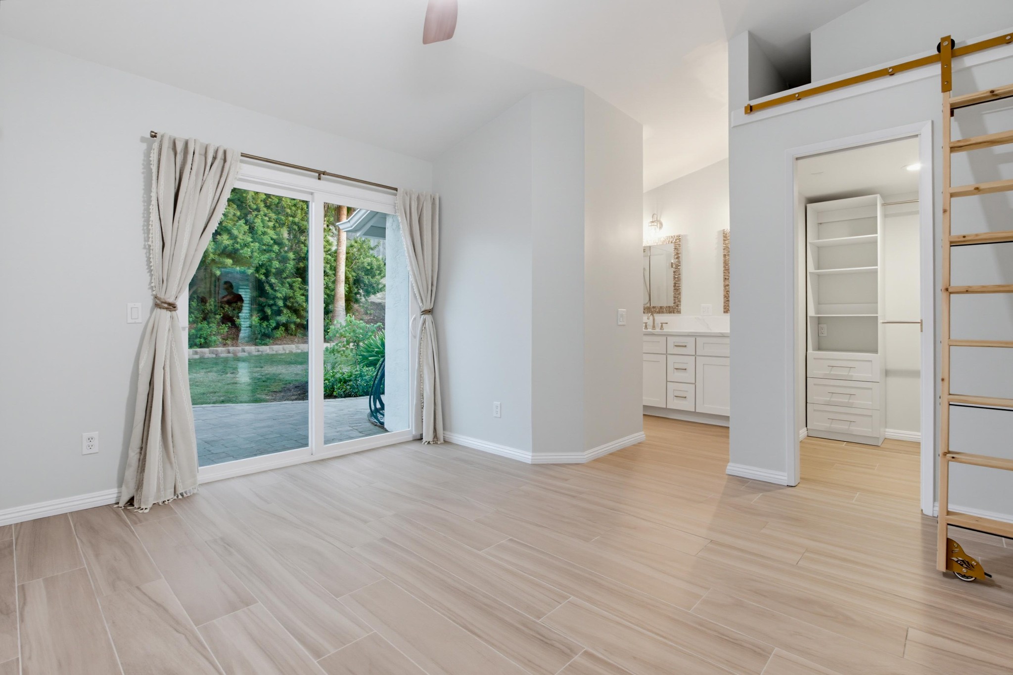 Virtual tour photo 41 of 68 for 5241 Mandarin Dr
