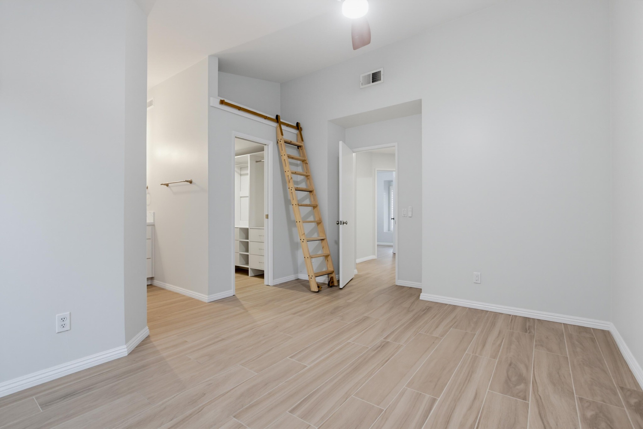 Virtual tour photo 43 of 68 for 5241 Mandarin Dr