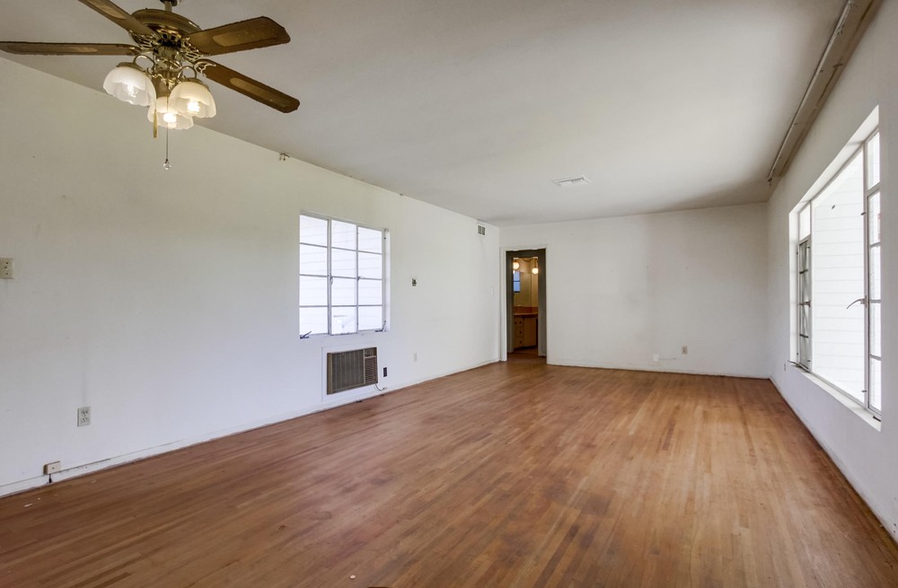 Virtual tour photo 7 of 34 for 5243 E Falls View Dr