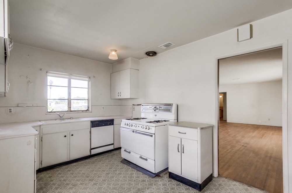 Virtual tour photo 10 of 34 for 5243 E Falls View Dr