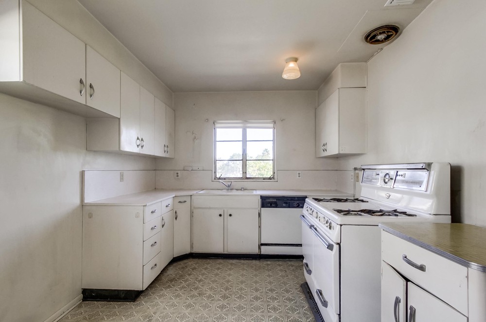 Virtual tour photo 13 of 34 for 5243 E Falls View Dr