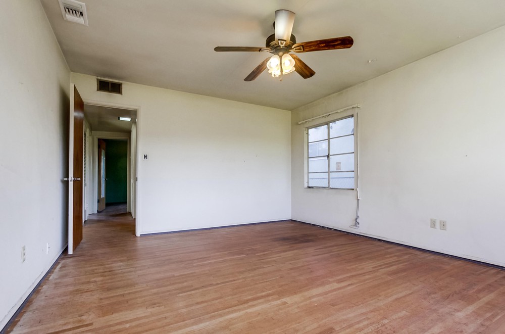 Virtual tour photo 16 of 34 for 5243 E Falls View Dr