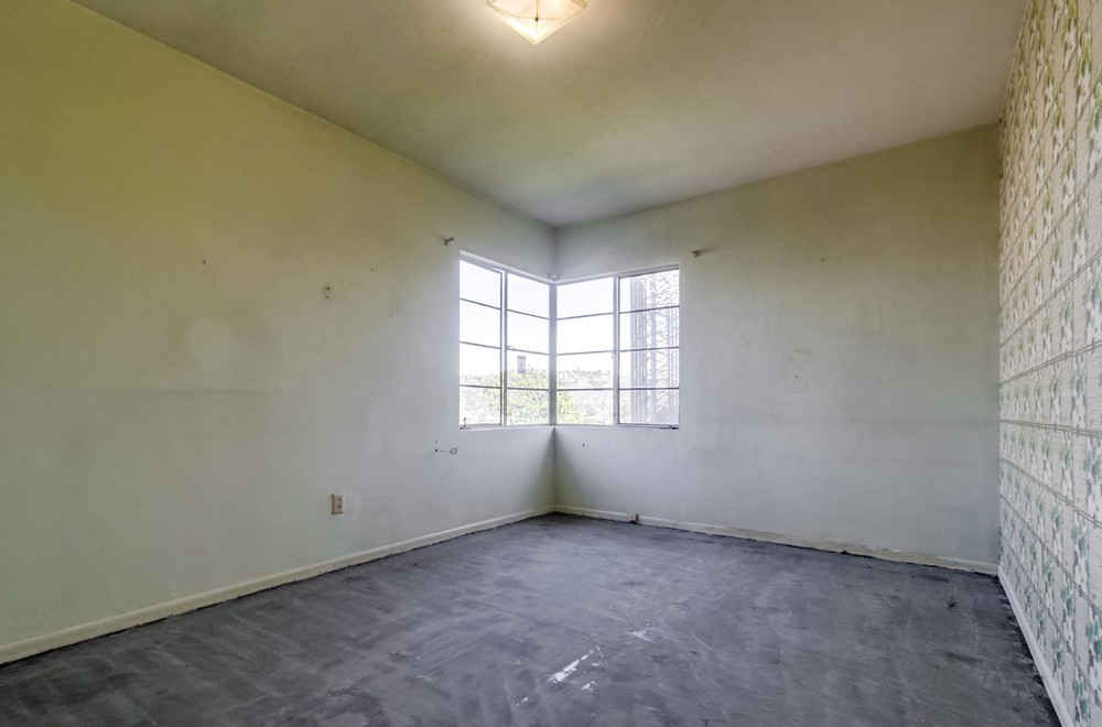Virtual tour photo 20 of 34 for 5243 E Falls View Dr