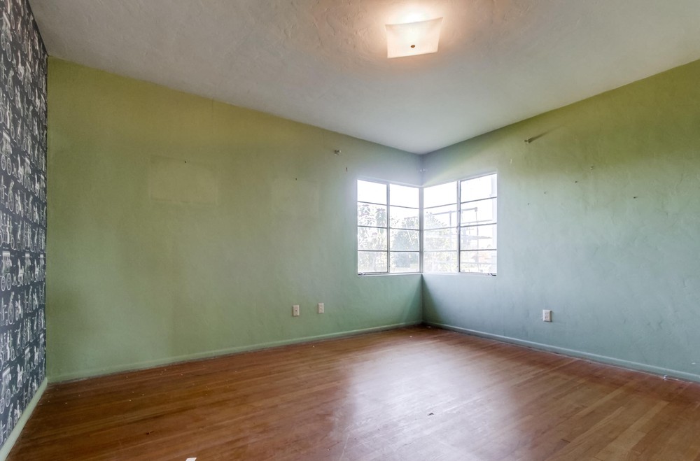 Virtual tour photo 23 of 34 for 5243 E Falls View Dr