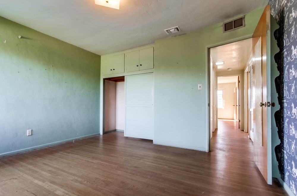 Virtual tour photo 26 of 34 for 5243 E Falls View Dr