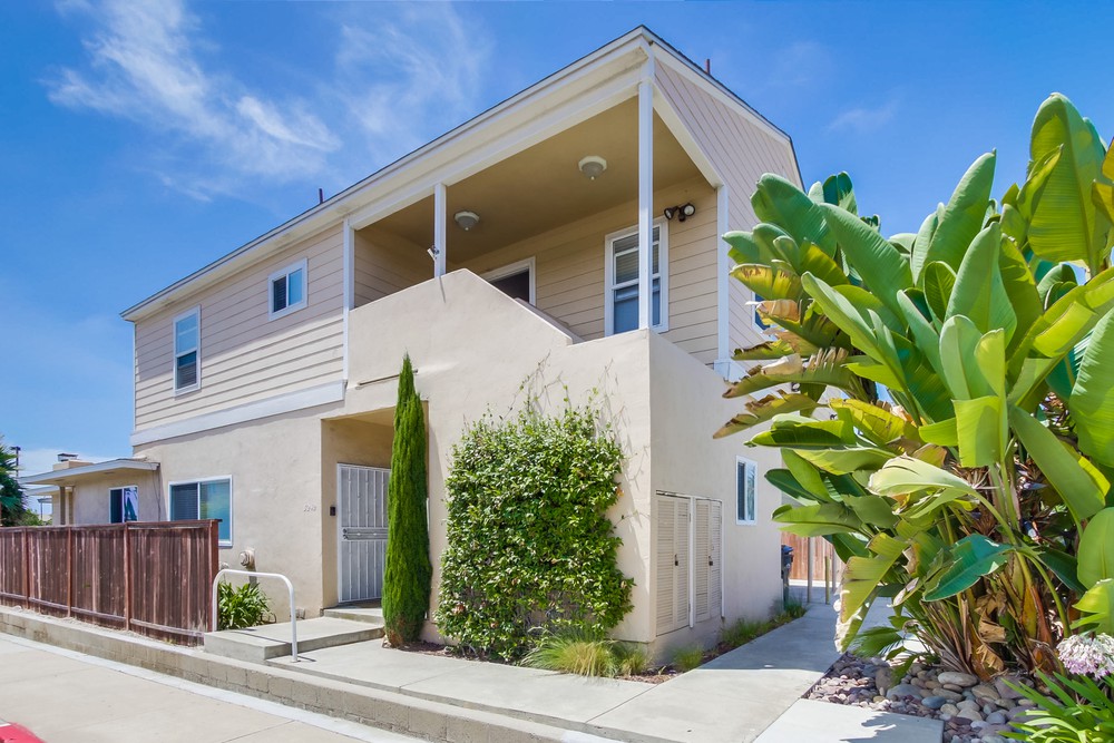 Virtual tour photo 1 of 33 for 5244 La Jolla Mesa Dr