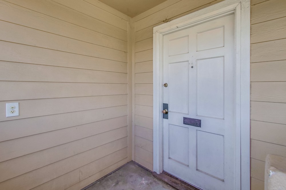 Virtual tour photo 3 of 33 for 5244 La Jolla Mesa Dr