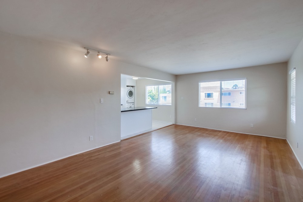 Virtual tour photo 4 of 33 for 5244 La Jolla Mesa Dr