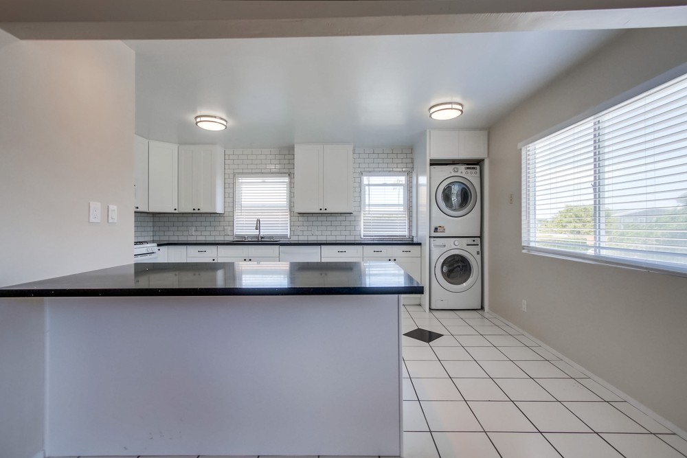 Virtual tour photo 9 of 33 for 5244 La Jolla Mesa Dr