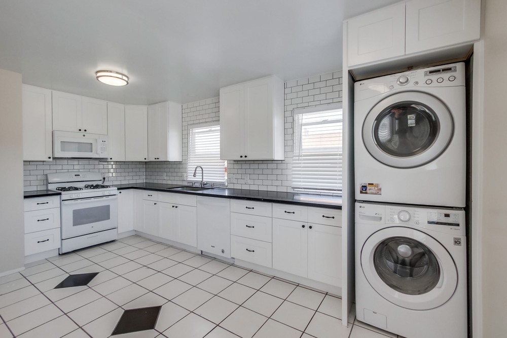 Virtual tour photo 11 of 33 for 5244 La Jolla Mesa Dr