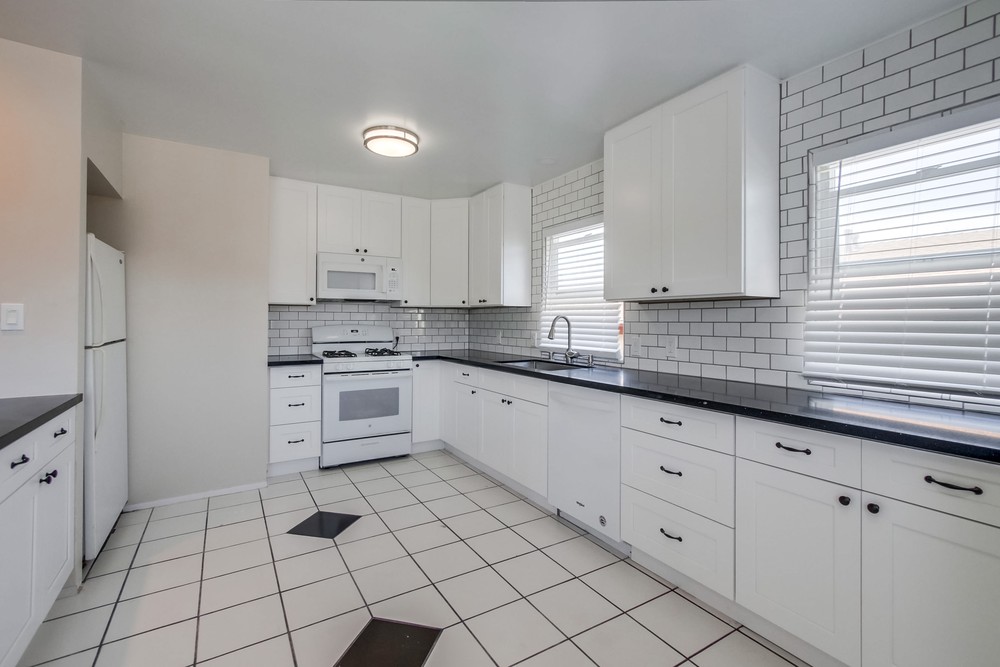 Virtual tour photo 12 of 33 for 5244 La Jolla Mesa Dr