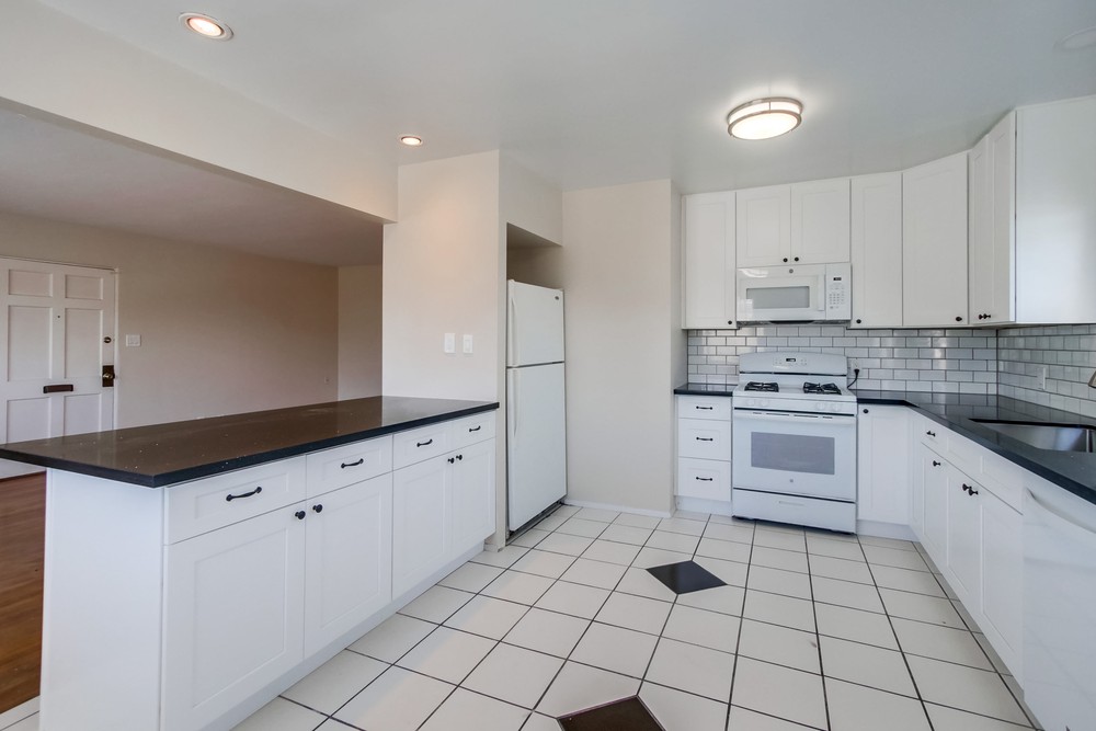 Virtual tour photo 13 of 33 for 5244 La Jolla Mesa Dr