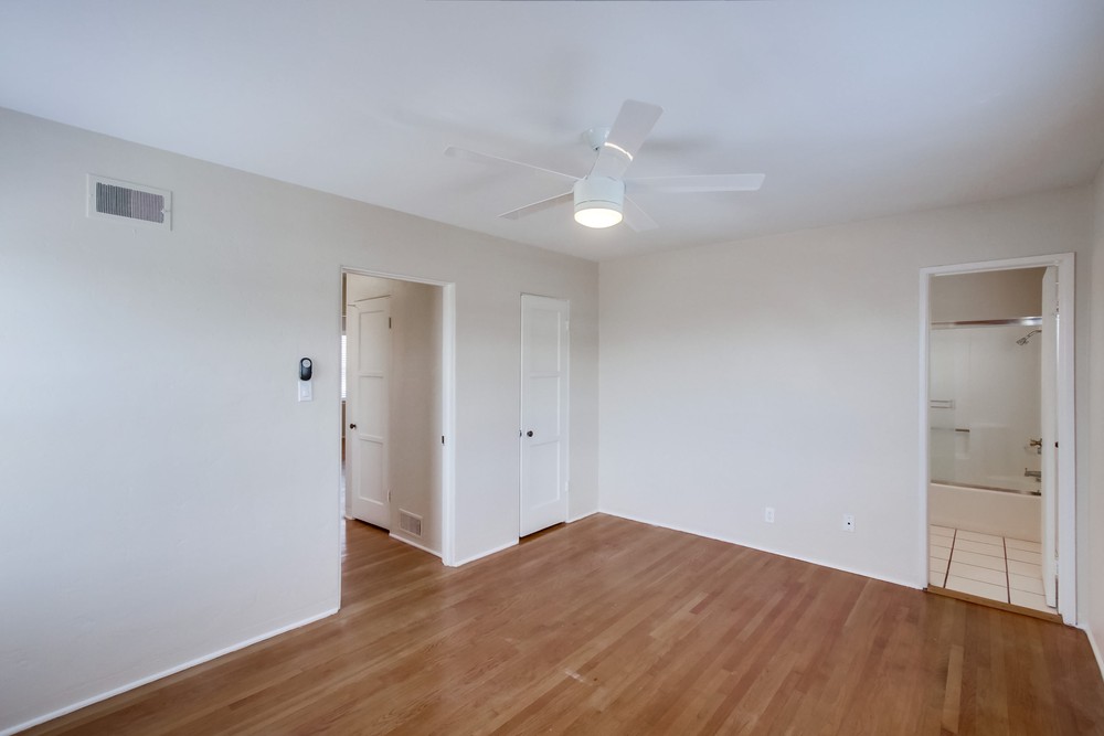 Virtual tour photo 25 of 33 for 5244 La Jolla Mesa Dr