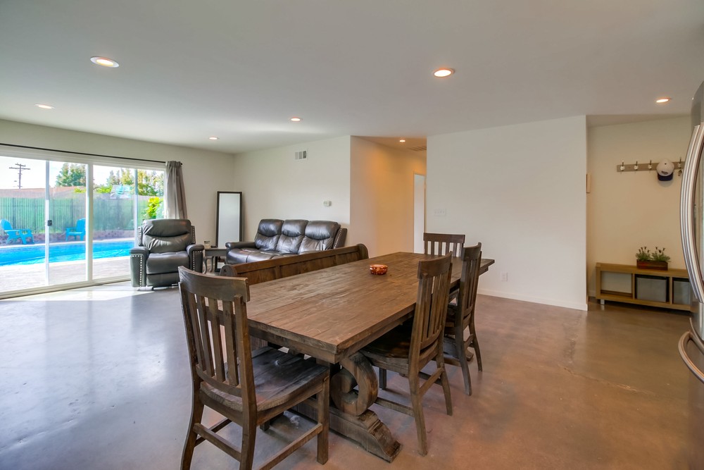 Virtual tour photo 7 of 32 for 5245 Northridge Ave