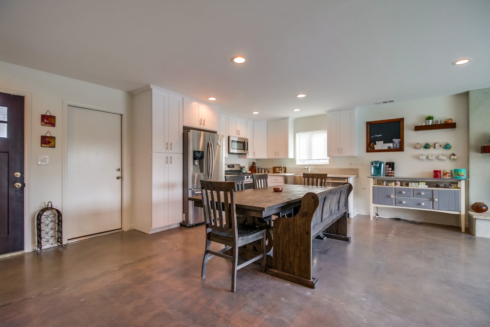 Virtual tour photo 8 of 32 for 5245 Northridge Ave