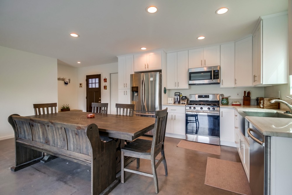 Virtual tour photo 9 of 32 for 5245 Northridge Ave