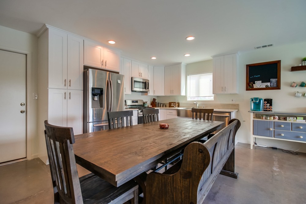 Virtual tour photo 10 of 32 for 5245 Northridge Ave