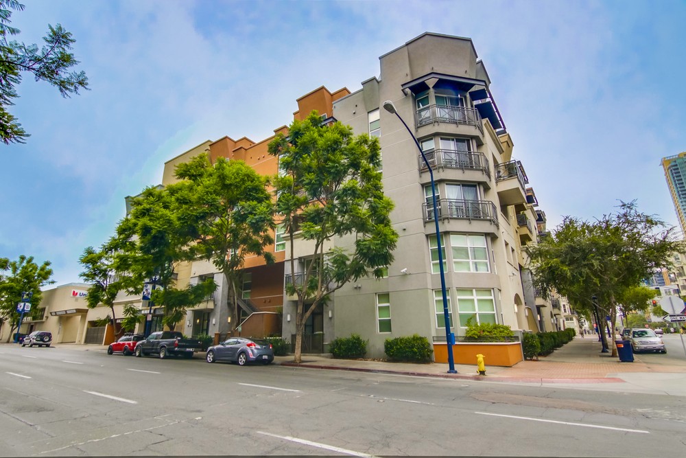Virtual tour photo 3 of 31 for 525 11th Ave #1108