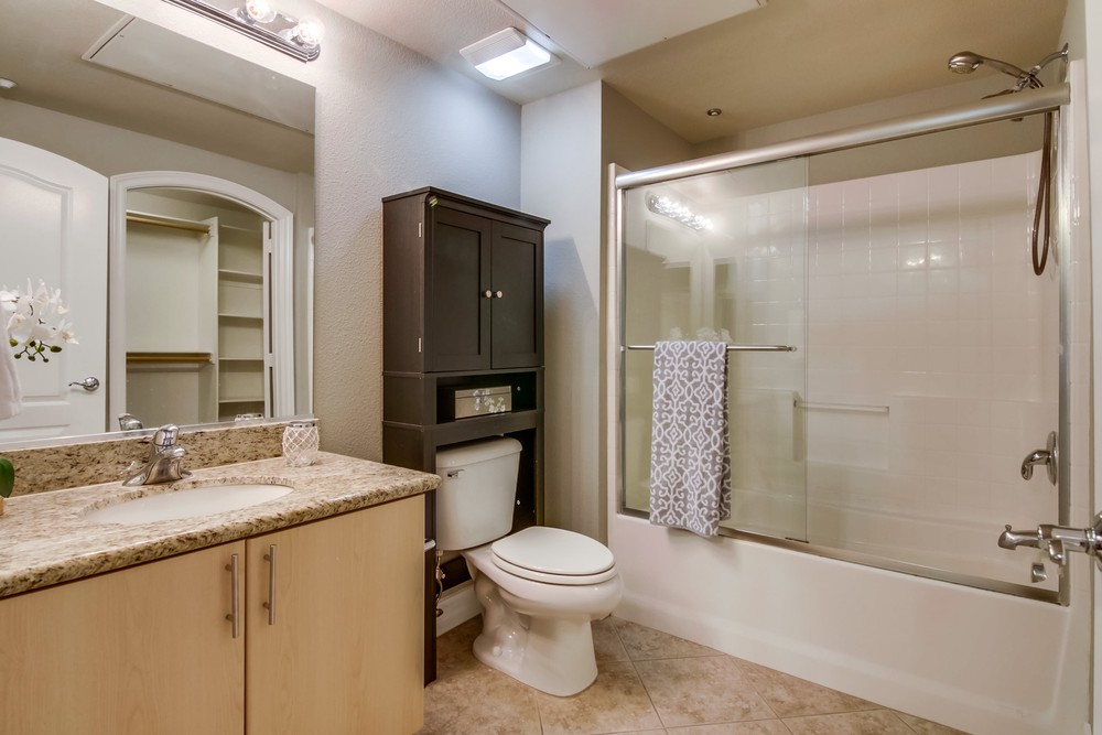 Virtual tour photo 28 of 31 for 525 11th Ave #1108