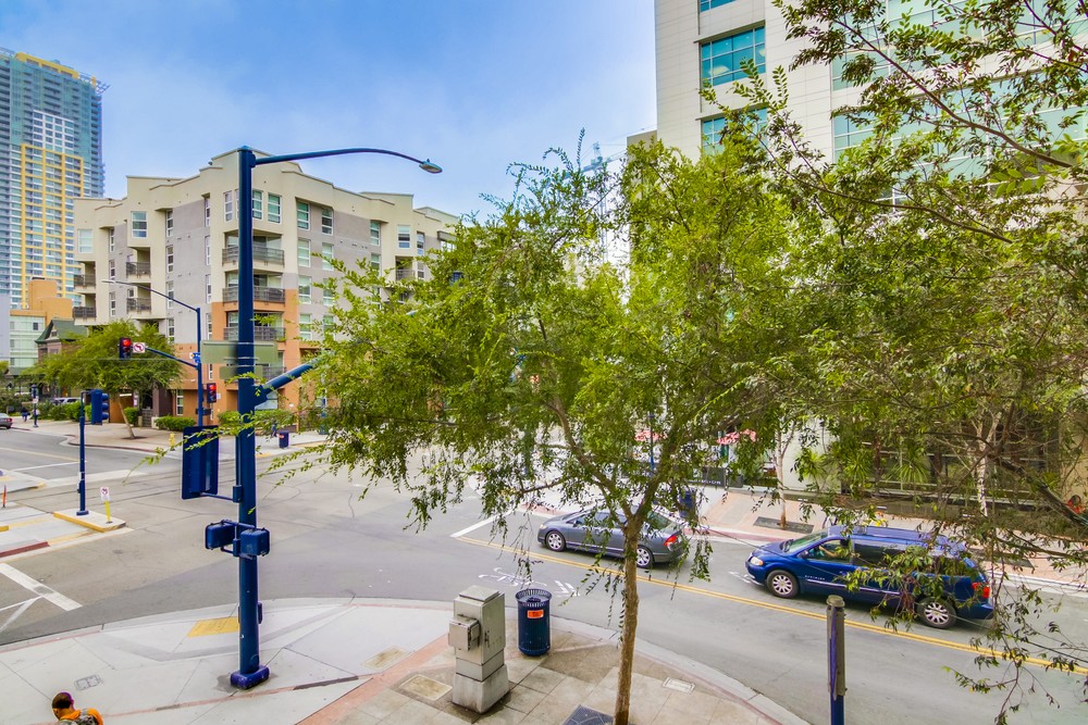 Virtual tour photo 32 of 31 for 525 11th Ave #1108
