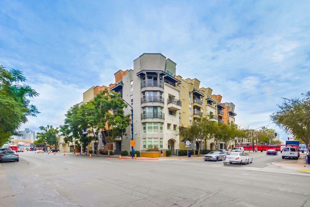 Virtual tour photo 1 of 37 for 525 11th Ave #1110