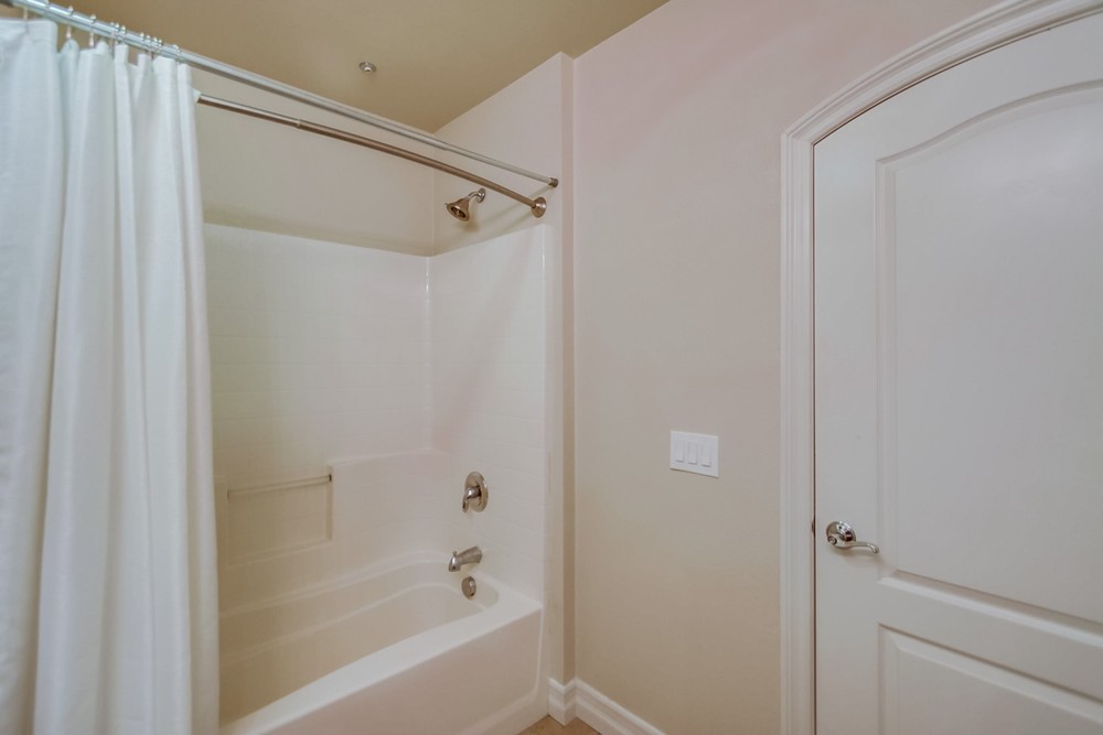 Virtual tour photo 33 of 37 for 525 11th Ave #1110