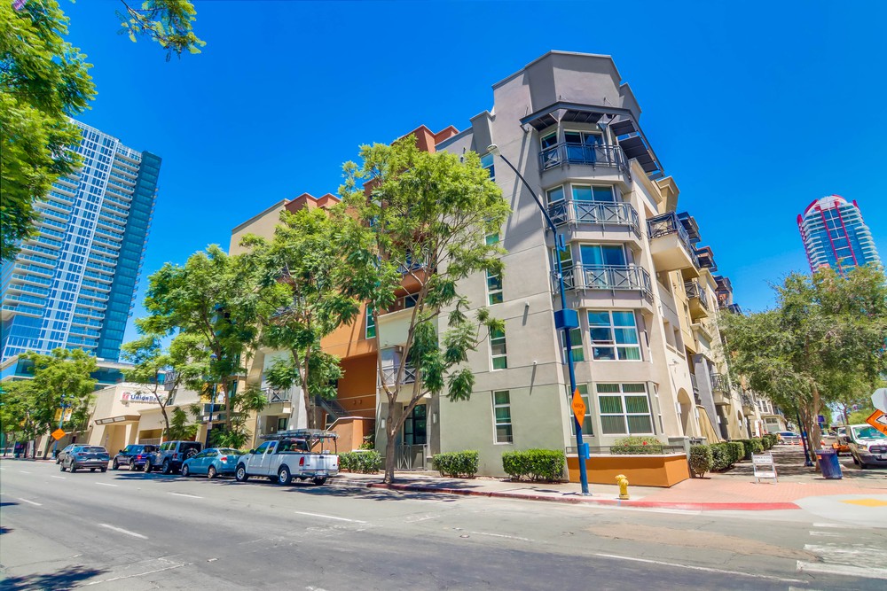 Virtual tour photo 1 of 38 for 525 11th Ave